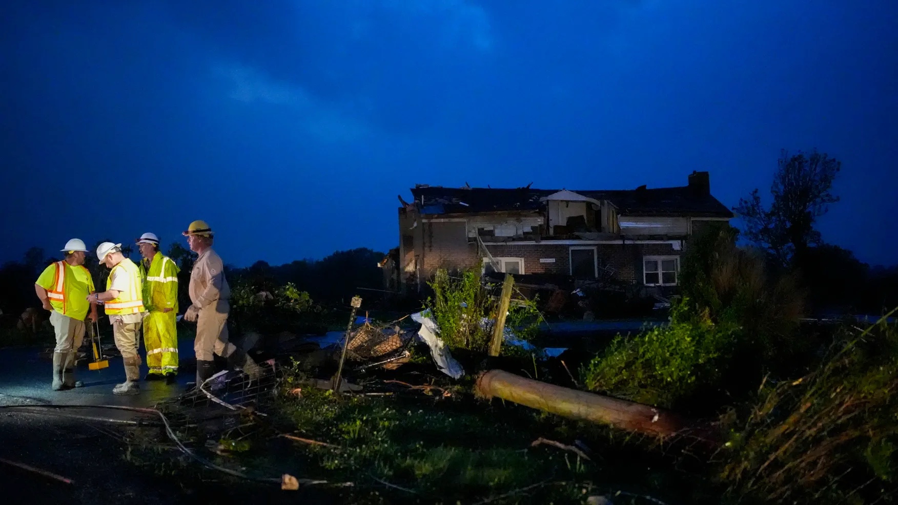 Amazing AP photograph: “Tornadoes tear through southeastern US as ...